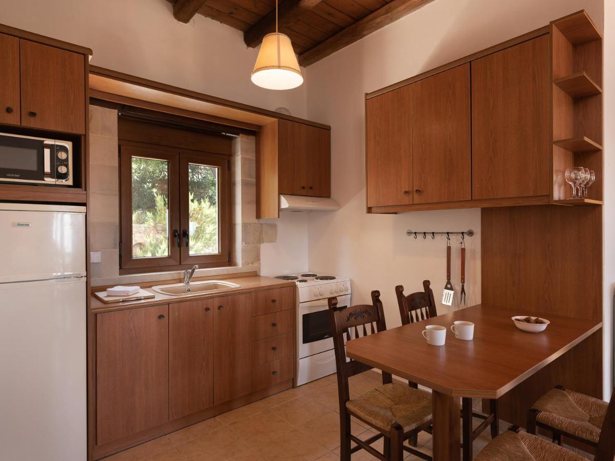 Koules Estate, With Private Pools & Bbq - Embracing Nature, By Thinkvilla Argouli Exterior foto